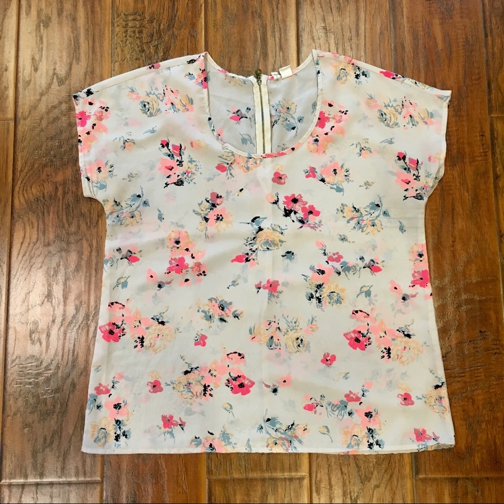 Beautiful Floral Blouse Sz L